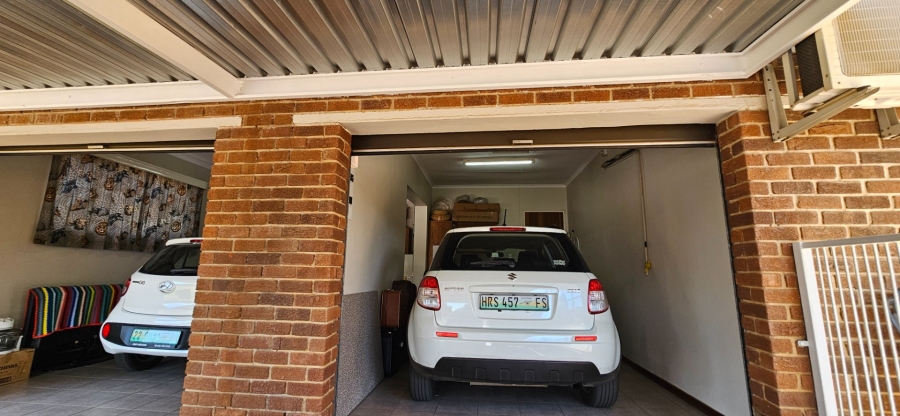3 Bedroom Property for Sale in Fichardt Park Free State